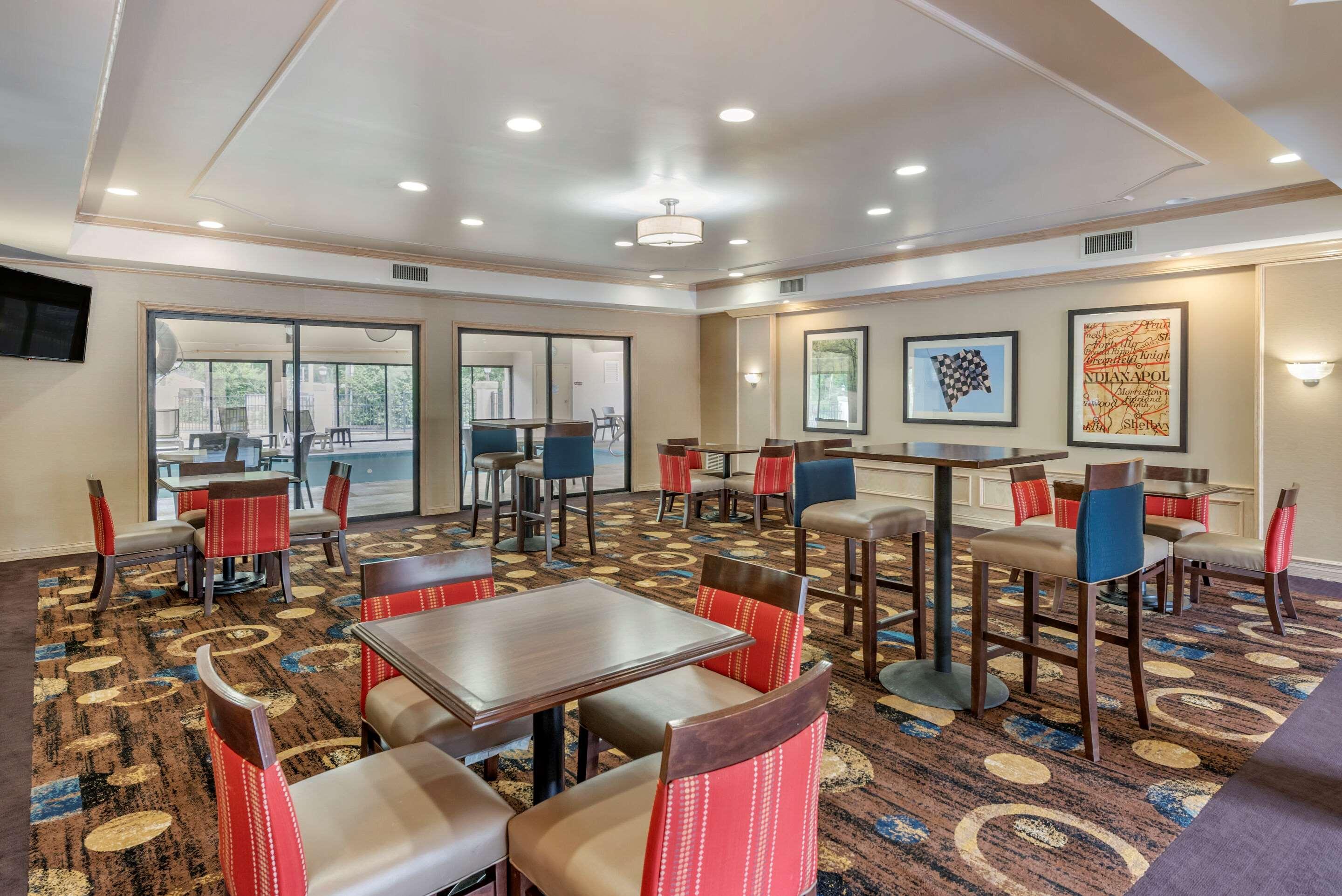 מריון Comfort Suites מראה חיצוני תמונה